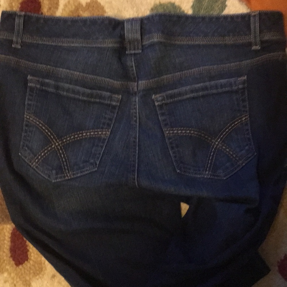 Tommy Hilfiger capris in like new condition